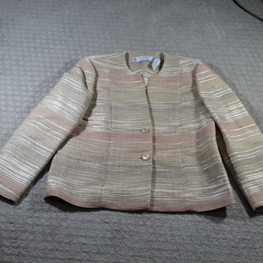 Alfred Dunner Size 10P Tan, Peach and Silver Blazer